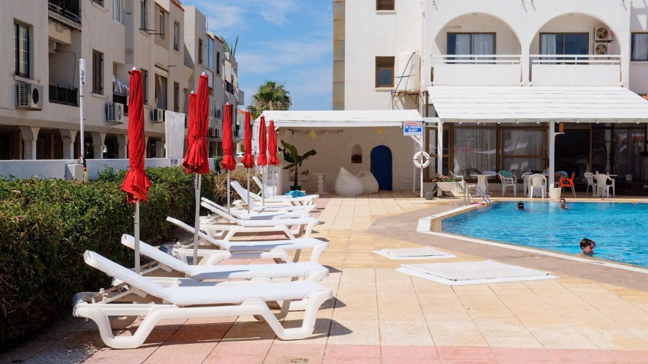 Amore Hotel Apts Paralimni Exterior photo